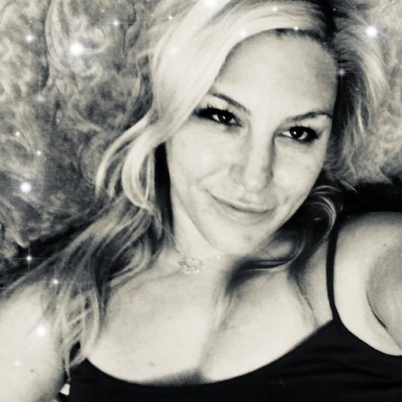 Meet your Posher, Kathryn - Picture 1 of 1